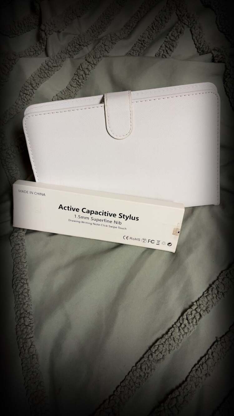 White Universal 7-8" Keyboard Case Folio & Active Capacitive Stylus Pen Set